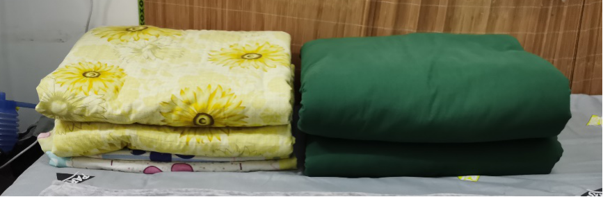 图四 豆腐块叠被一角