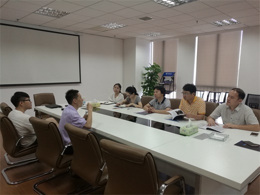 数字媒体艺术专业老师与湖南虚拟现实世界智能技术有限公司领导交流