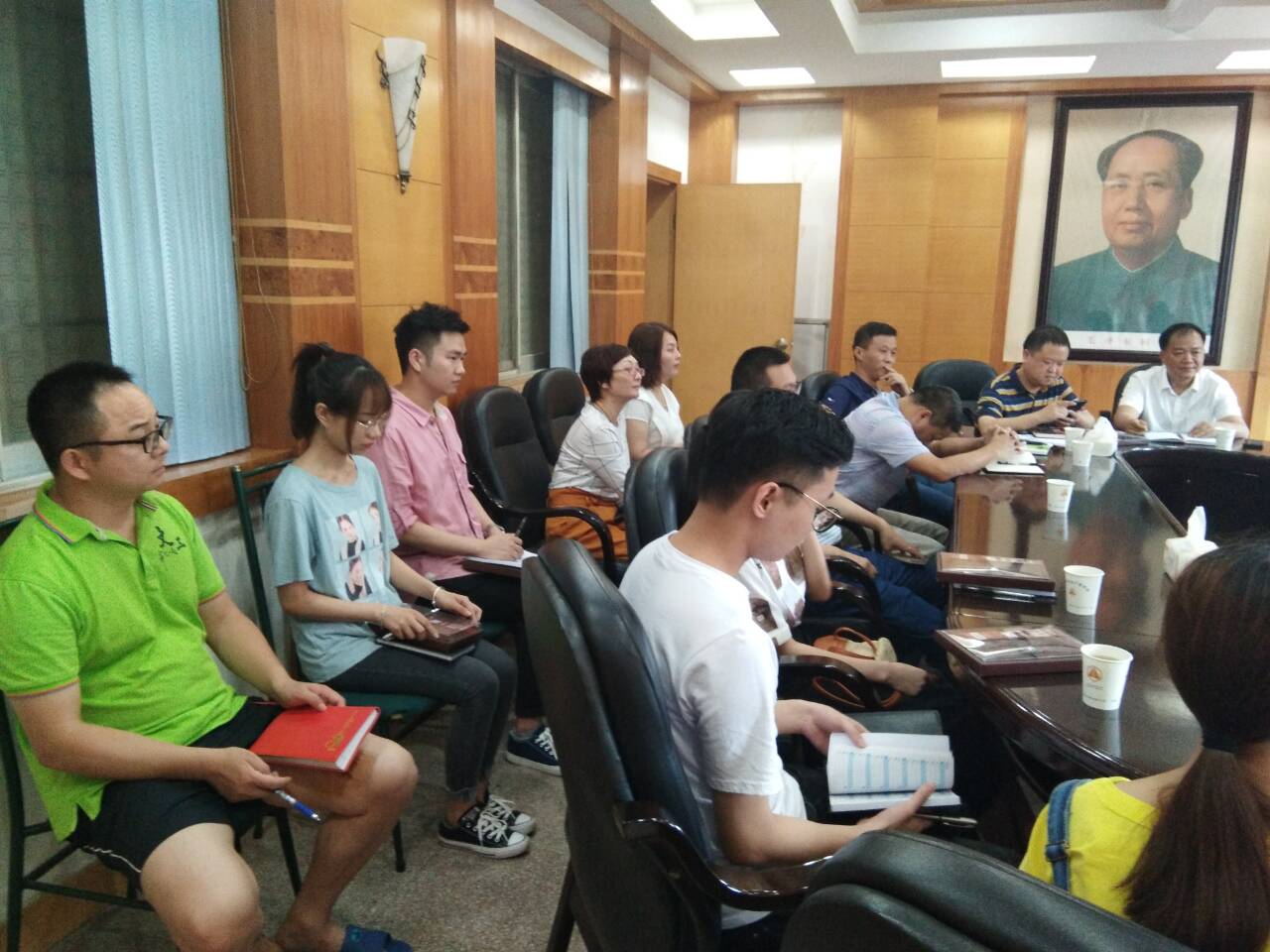 市房产局欢送会现场