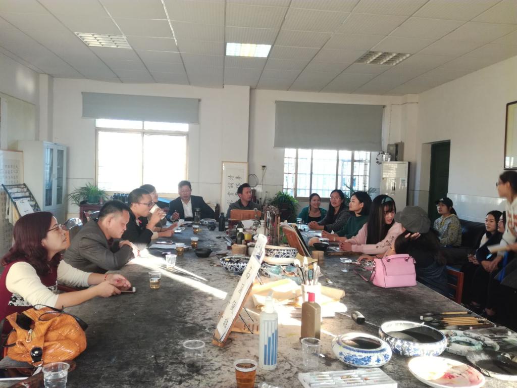 图3 娄底市六中实习生见面会——主管校长出席会议