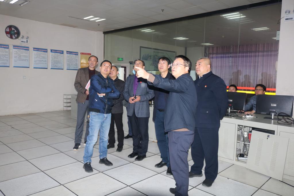 李小林介绍智慧校园节水管理平台和展示平台